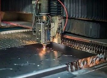 Pemotongan laser baja karbon untuk bagian mesin pencet hidrolik